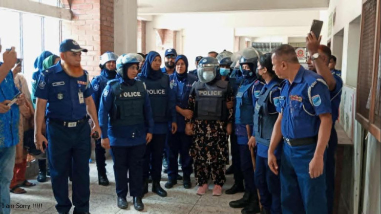 ৬ দিনের রিমান্ড শেষে কন্ঠশিল্পী মমতাজ এখন কাশিমপুর...