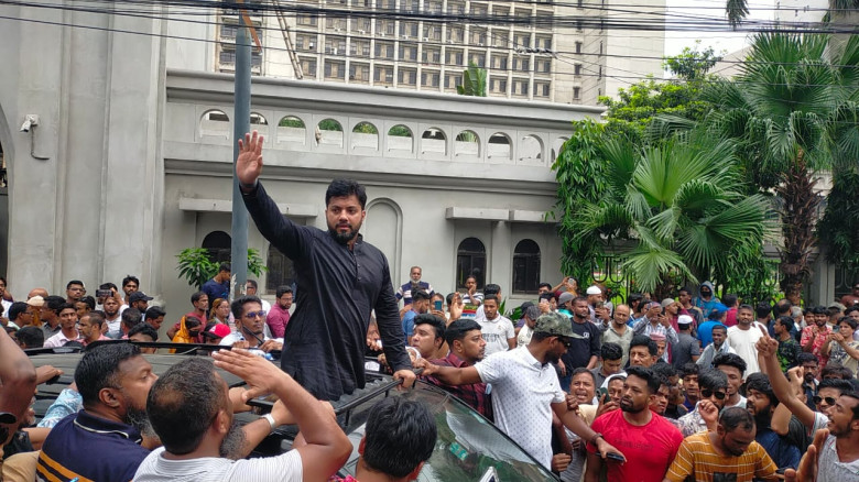 আমরা আন্দোলন ছেড়ে যাচ্ছি না, চলমান থাকবে...