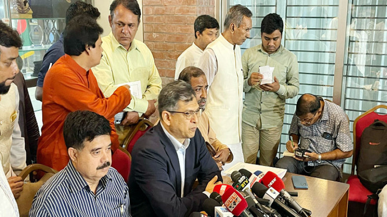 নারীর ১০০ আসন নিয়ে একমত বিএনপি, নির্বাচন পদ্ধতি ন...