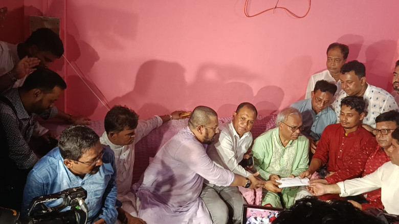 চট্টগ্রামে ‘ড্রোন নির্মাতা’ আশির উদ্দিনের ল্যাব পর...