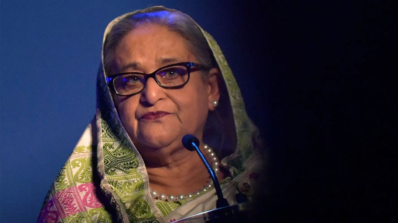 শেখ হাসিনাকে আত্মসমর্পণের নির্দেশ দিয়ে বিজ্ঞপ্তি জ...