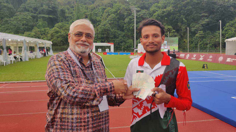 এশিয়ান কাপ আরচ্যারিতে সোনা জিতেছেন বাংলাদেশের আলিফ...
