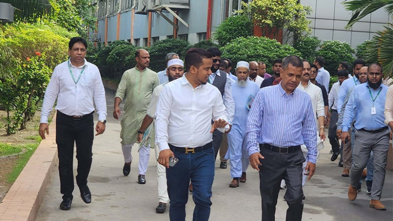 আড়াইহাজারে শিল্প কারখানার গ্যাস সংকট  পরিদর্শনে  প...