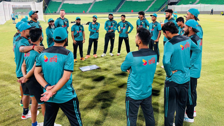 চমক রেখেই শ্রীলঙ্কা সিরিজের ওয়ানডে দল ঘোষণা...