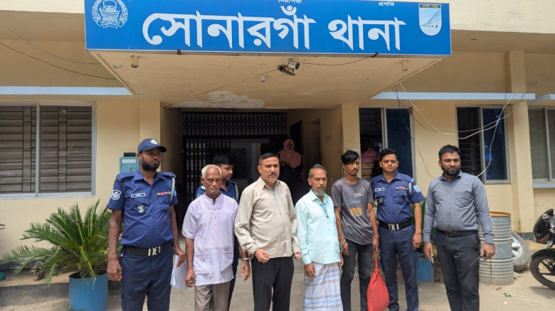 সংবাদ প্রকাশের পর অবশেষে অস্ত্রধারী বিএনপি নেতা গ্...
