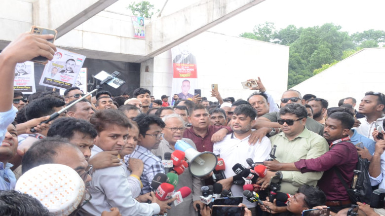 অপরাধী যত বড়ই হোক, ‘মব জাস্টিস’ জনতার বিচার সমর্থন...