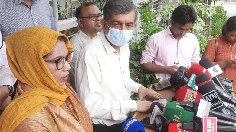 সুষ্ঠুভাবে অনুষ্ঠিত হচ্ছে এইচএসসি পরীক্ষা...