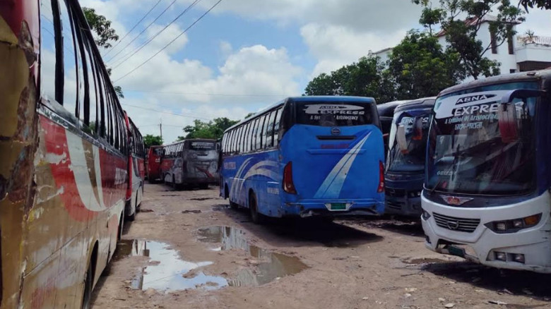 ধর্মঘট প্রত্যাহার, পাবনা-ঢাকা রুটে বাস চলাচল শুরু...