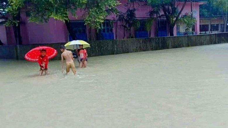 টানা বর্ষণে টেকনাফের অর্ধশত গ্রাম প্লাবিত...