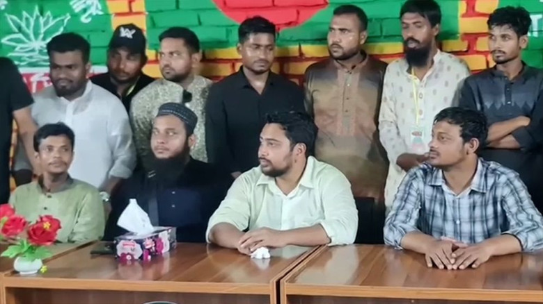 চাঁদাবাজি মহামারির মতো শুরু হয়েছে: নাহিদ ইসলাম...