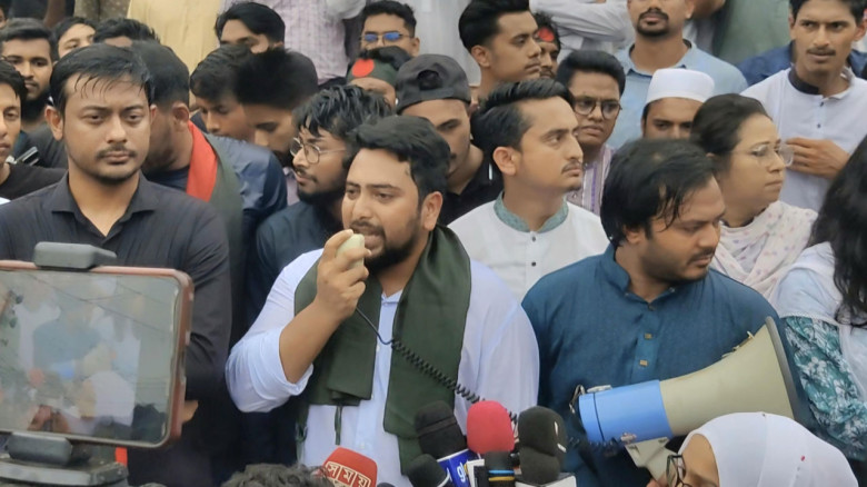 জুলাই সনদ বাস্তবায়ন না হওয়া পর্যন্ত ঘরে ফিরব না : ...
