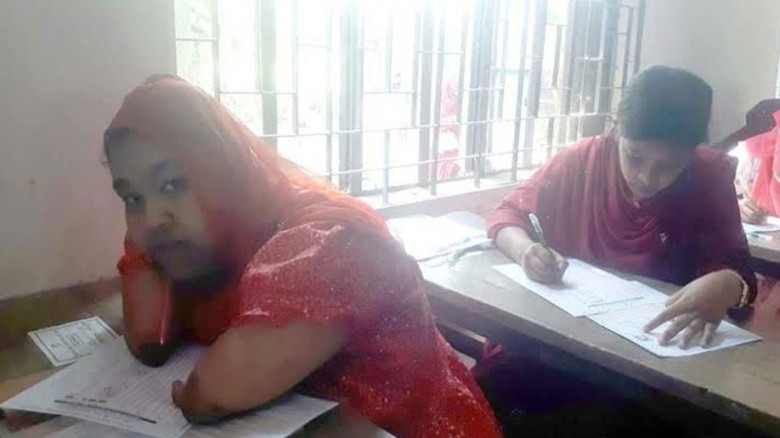 মুখ দিয়ে লিখে এসএসসিতে জিপিএ-৫ পেল লিতুন জিরা...