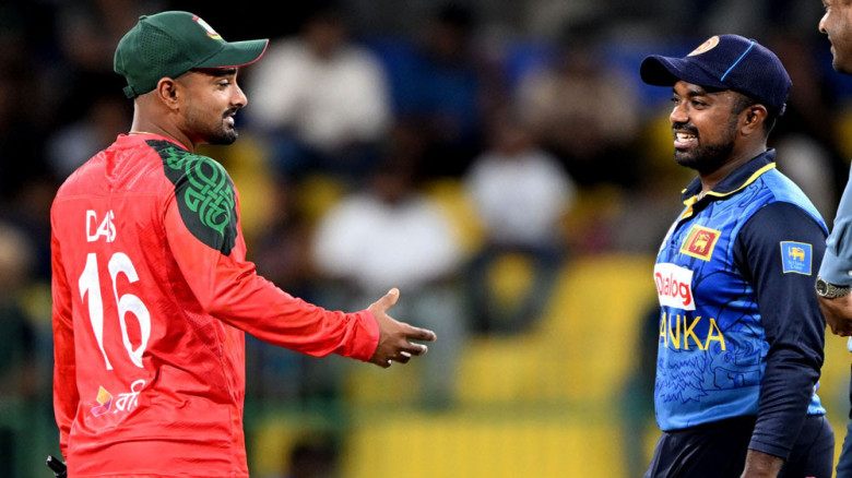 দুই পরিবর্তন নিয়ে সিরিজ নির্ধারণী ম্যাচে ফিল্ডিংয়ে...