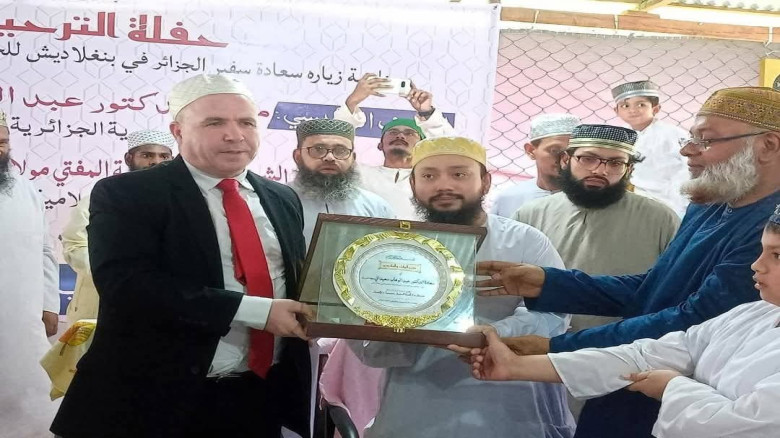 ছারছীনা পীর ছাহেবের সঙ্গে আলজেরিয়ার রাষ্ট্রদূতের স...