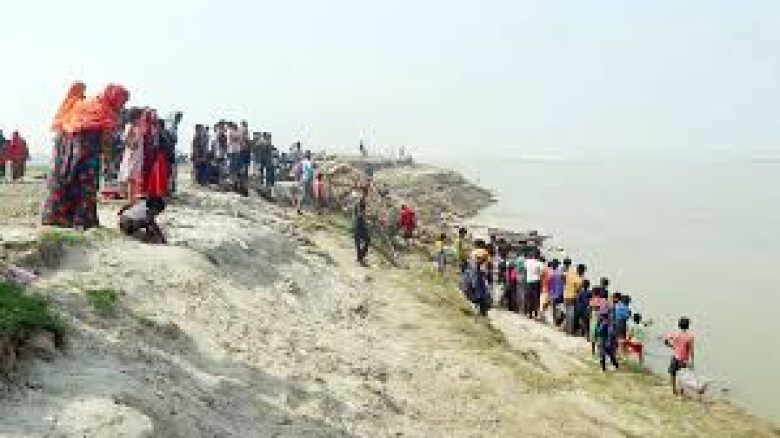 দুই বাংলাদেশির ক্ষতবিক্ষত লাশ মিলল সীমান্তবর্তী পদ...