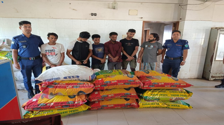 ওসমানীনগরে ৬ ডাকাত গ্রেপ্তার লুন্ঠিত সাড়ে ১০ লাখ ট...