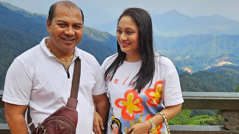 স্ত্রীর জন্য দোয়া চাইলেন প্রযোজক ইকবাল...