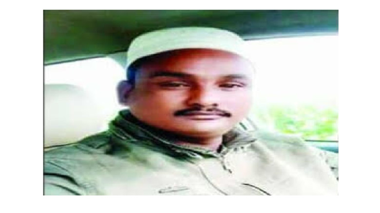 তাড়াশে স্ত্রীর ডিভোর্স, ওড়না পেঁচিয়ে স্বামীর আত্মহ...