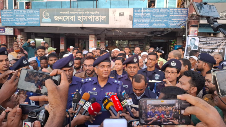 ত্রিভুজ প্রেমের বলি নাটোরে বিএমএ সভাপতি ডাঃ আমিরুল...