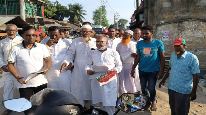 শার্শা উপজেলা বিএনপির উদ্যোগে লিফলেট বিতরণ...