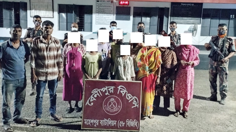 পতাকা বৈঠকের মাধ্যমে ১১ বাংলাদেশিকে হস্তান্তর করল ...