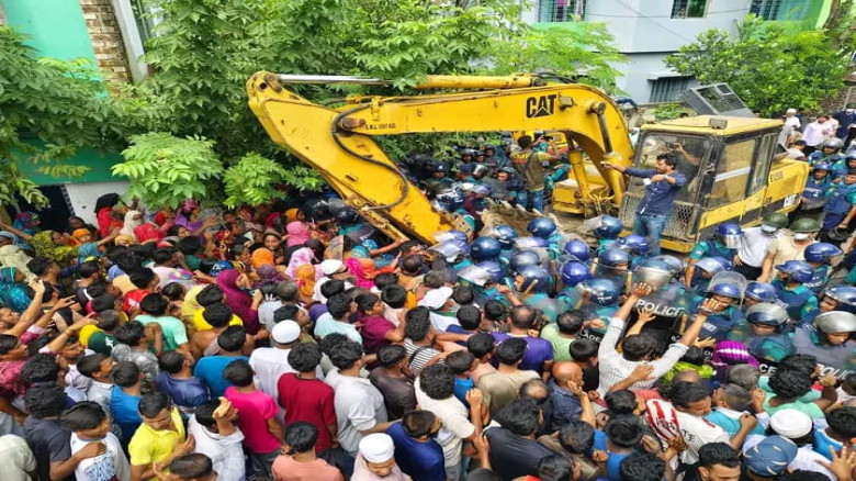 খুলনার বাস্তুহারায় উচ্ছেদ অভিযানে পুলিশ-বাসিন্দার ...
