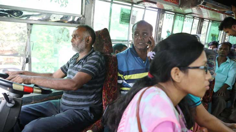 বাসচালকদের চোখ পরীক্ষা করা হবে...