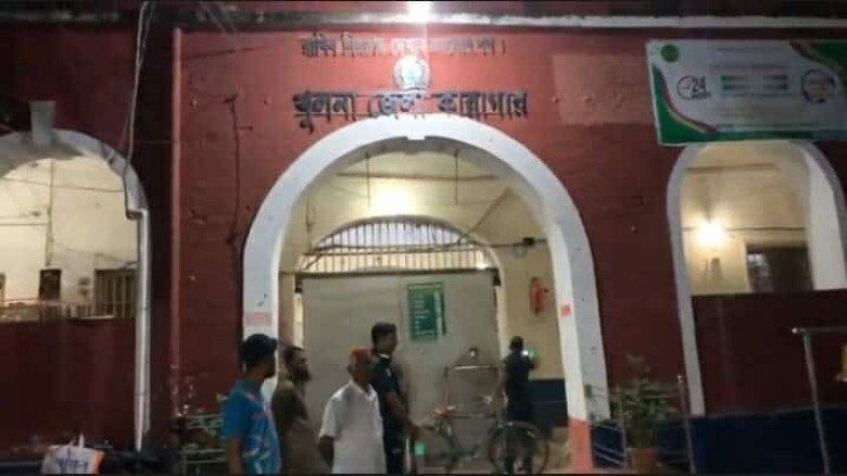 খুলনা জেলা কারাগারে দুই মাদক সম্রাটের সমর্থকদের মধ...