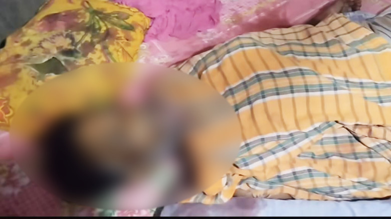 কু‌ষ্টিয়ায় ভ্যানচালককে কুপিয়ে হত্যা...