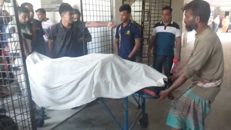 চুয়াডাঙ্গায় মদপানে ৬ জনের মৃত্যু, ৪ জনের মরদেহ কবর...