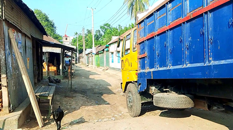 যায়যায়দিন- এ সংবাদ প্রকাশের পর রাস্তার অনুমোদন...