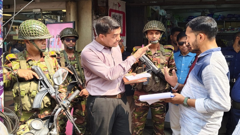 মৌলভীবাজার শহরে ভ্রাম্যমাণ আদালতের অভিযান...