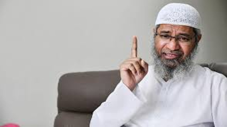 যে কারণে ঢাকায় আসতে পারছেন না জাকির নায়েক...