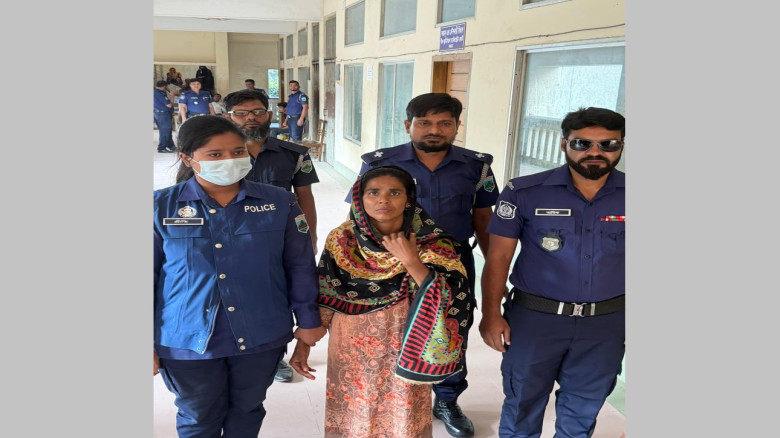 বগুড়ার আলোচিত সেই বিড়াল হত্যাকারী মহিলা বুলবুলিকে ...