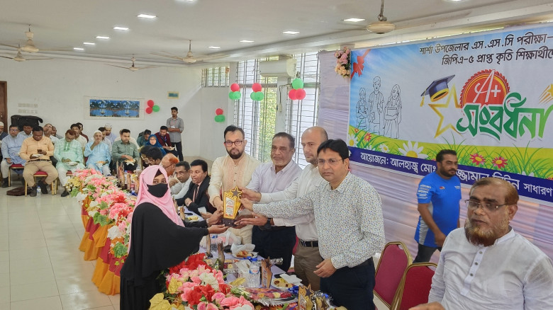 শার্শায় এসএসসি কৃতী শিক্ষার্থীদের সংবর্ধনা...