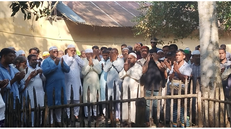 ক্ষেতলালে বিএনপি নেতার কবর জিয়ারত...