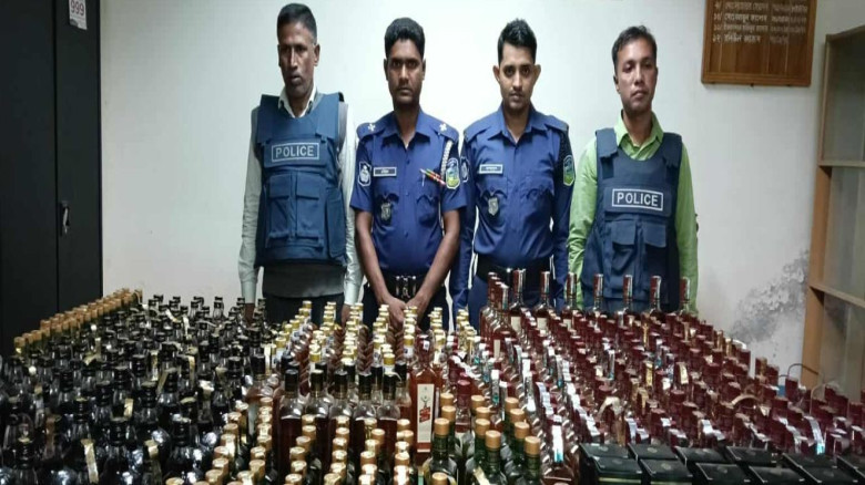 ঝিনাইগাতীতে অবৈধ ভারতীয় মদের বোতল উদ্বার...