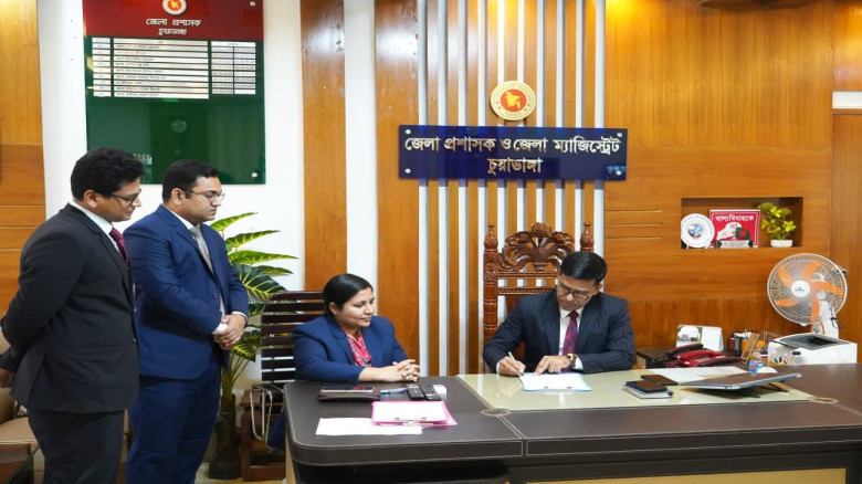 দায়িত্বভার গ্রহণ করলেন চুয়াডাঙ্গার নবনিযুক্ত জেলা...