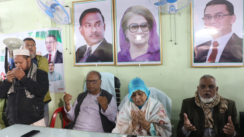 খালেদা জিয়াকে নোবেল দেওয়া উচিত: সামসুজ্জোহা খান...