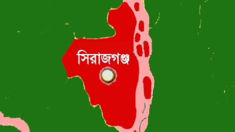 তাড়াশে জমিতে কীটনাশক ছিটানোর সময় বিষক্রিয়ায় কৃ...