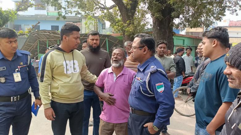 কোটচাঁদপুরে ট্রাকচাপায় পুলিশ সদস্য নিহত...