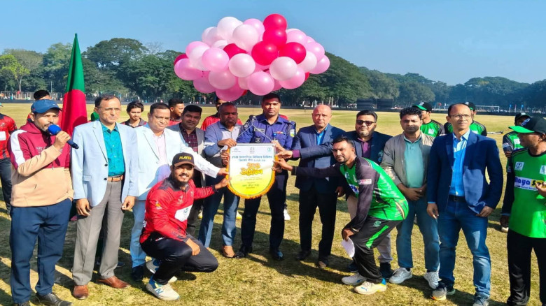 ময়মনসিংহে শুরু হয়েছে প্রিমিয়ার ডিভিশন ক্রিকেট লী...