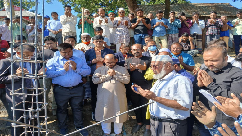 ধর্মপাশার রাজাপুরে নিম্ন মাধ্যমিক বিদ্যালয়ের ভিত্ত...