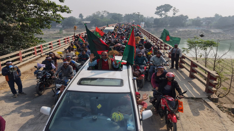 ১০ হাজার মোটরসাইকেল নিয়ে বিএনপির মনোনীত এমপি প্রার...