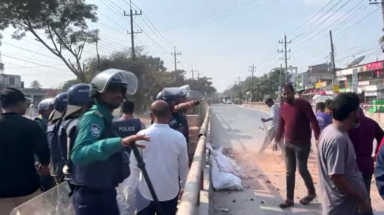 রাজশাহীতে এনসিপি নেতা ওপর হামলা, তিন পুলিশসহ আহত ৫...