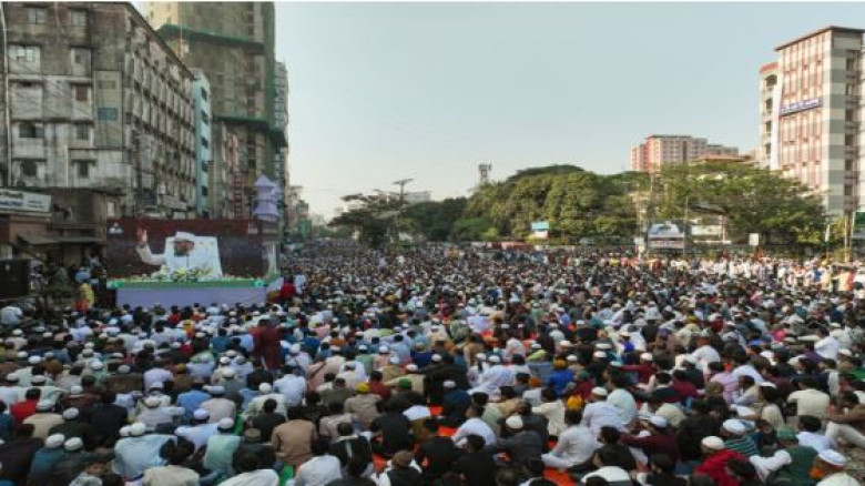 শান্তির বার্তা ছড়িয়ে ঢাকায় বিশ্ব আশেকে রাসুল সম্মে...