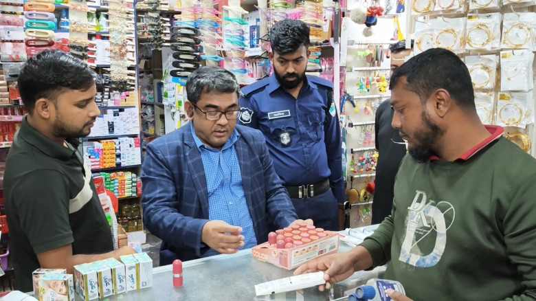 গাংনীতে ভোক্তা অধিকার অধিদপ্তরের অভিযান: তিন প্রতি...