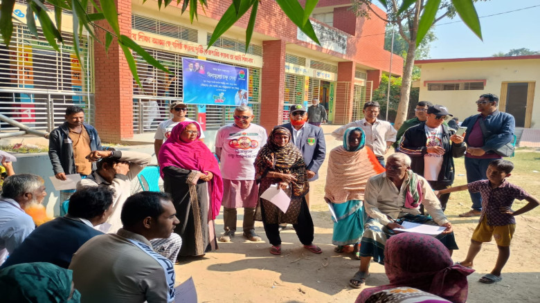সিংপুর সরকারি প্রাথমিক বিদ্যালয় মাঠে বিনামূল্যে চ...