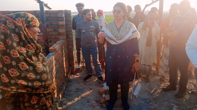 মোহনপুরে অবৈধ গভীর নলকূপ স্থাপনে প্রশাসনের অভিযান...
