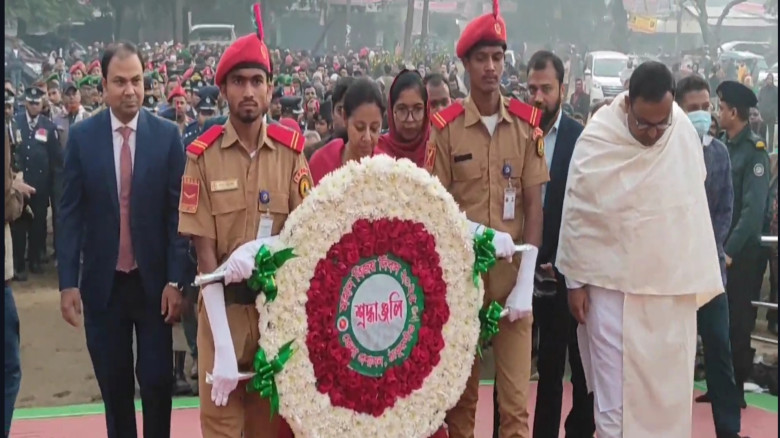 ঠাকুরগাঁওয়ে যথাযথ মর্যাদায় মহান শহীদদের প্রতি শ্রদ...